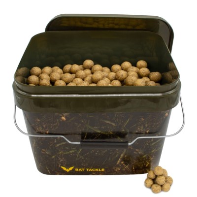 BAT-Tackle Böse Boilies im Realistric® Eimer 5,0kg, 18mm, Creamwhite Choclate