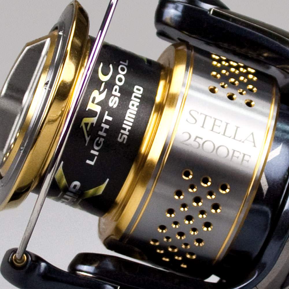 Shimano Stella 2500 FE 160m/ 0,25mm - 5,2:1 - 225g